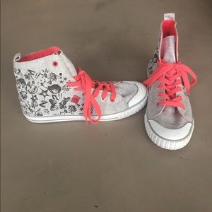 Zara fabric grey graffiti lace up sneakers!!!